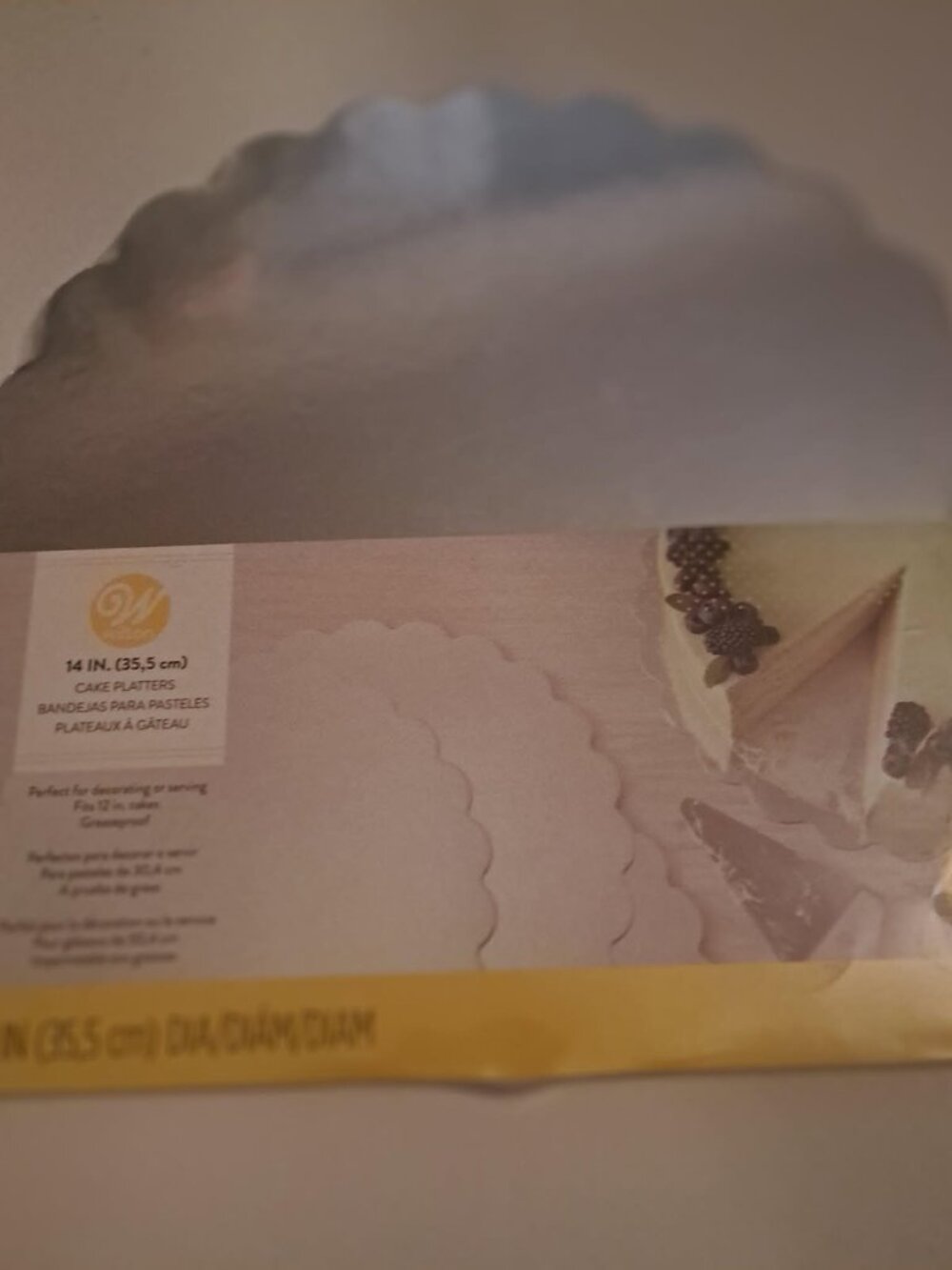 ( 14 inches) NEW sealed Wilton silver cake Plateau lot, 3 packs of 4 (12)